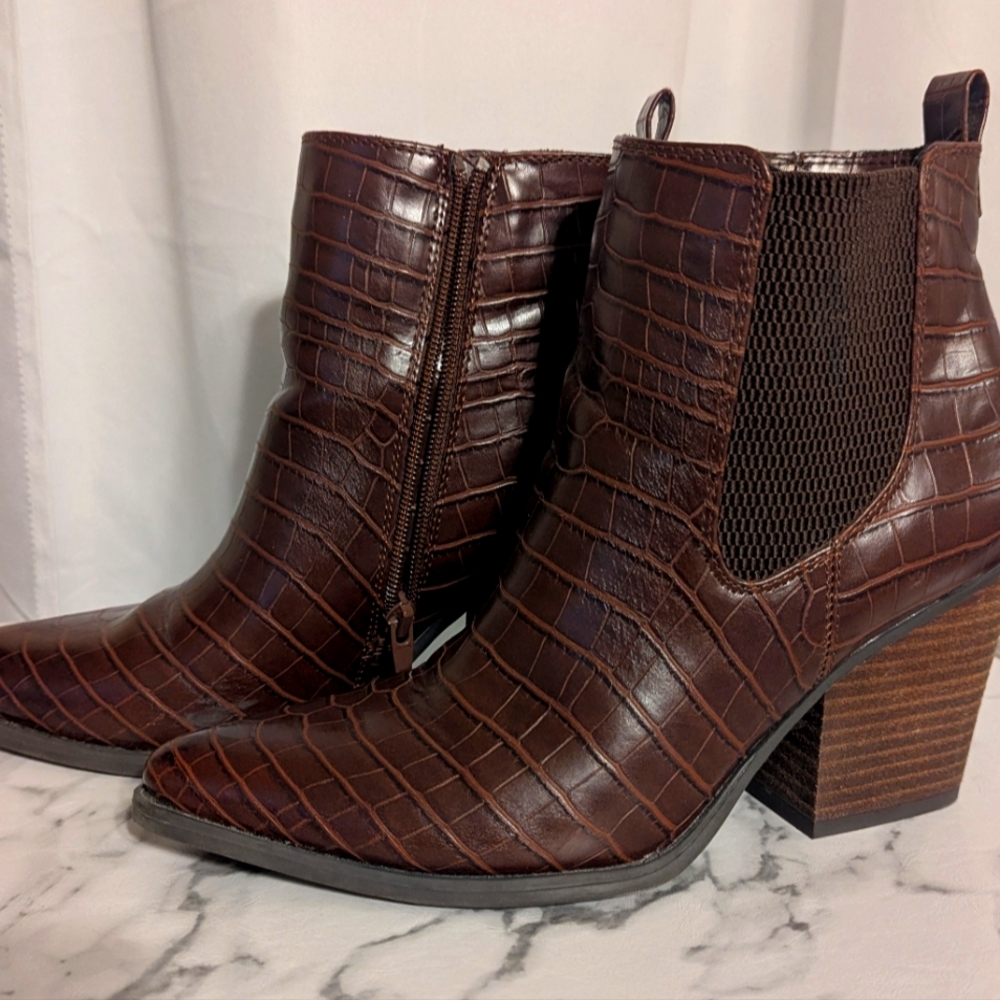 Women's boots